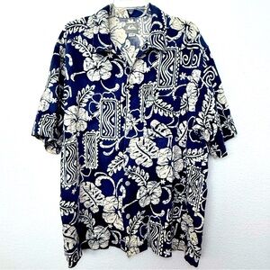 $10 or 🆓 BUY ONE GET ONE FREE 🆓 
Quicksilver Hawaiian Style Shirt